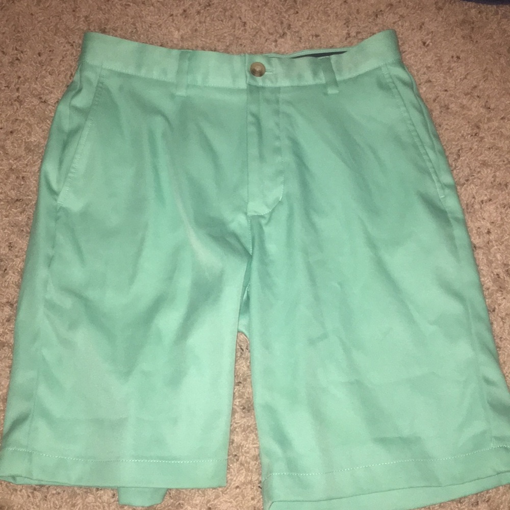 Vineyard vine shorts